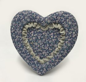 Small Heart Frame & Stand Small Heart Frame & Stand