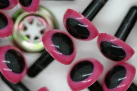 10.5 Pink Cry Eye 50p 10.5 Pink Cry Eye 50p