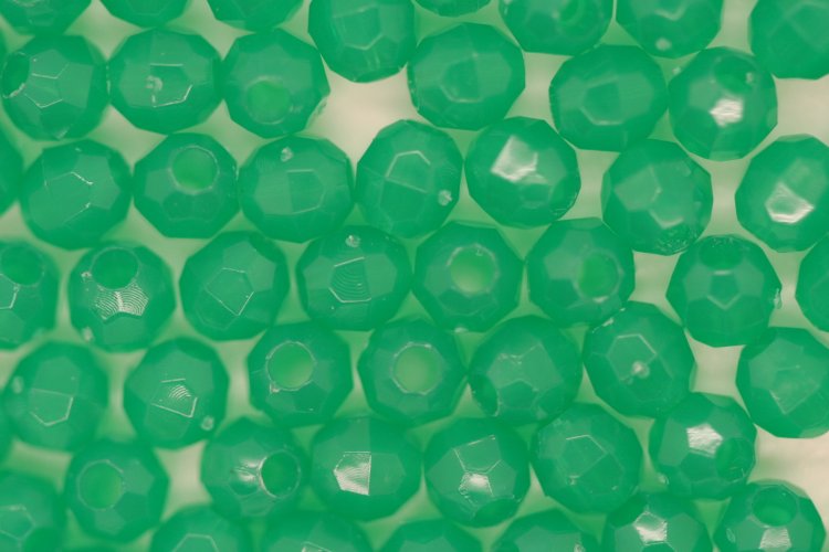 (image for) 4mm Facet Op Dk Green 100g