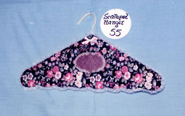 (image for) Coat Hanger Scalloped Edge