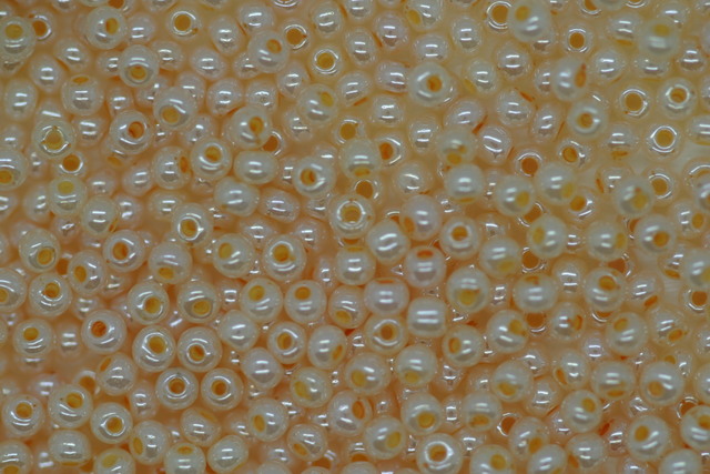 Czech Seed 11/0 CYR Ceylon; Apricot 500g