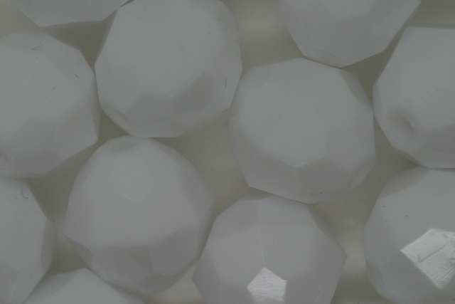 (image for) 12mm Opaque Facet White 250g
