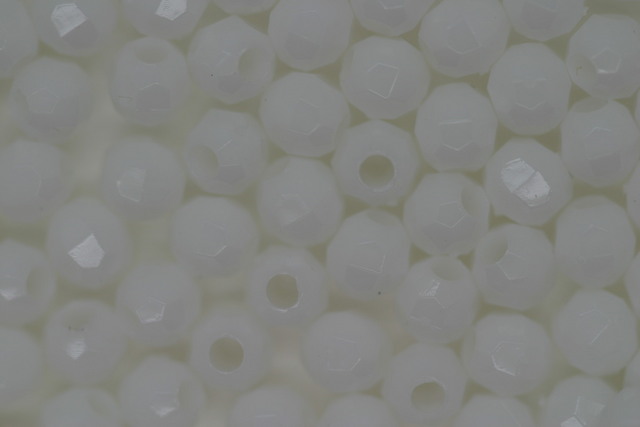 (image for) 4mm Facet Op White 100g