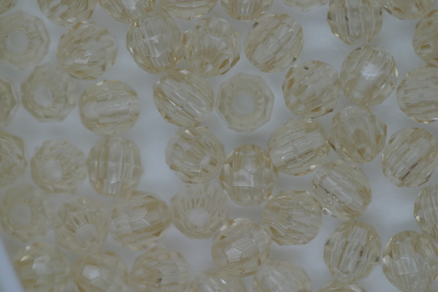 (image for) 4mm Facet Tr Pale Ginger 100g
