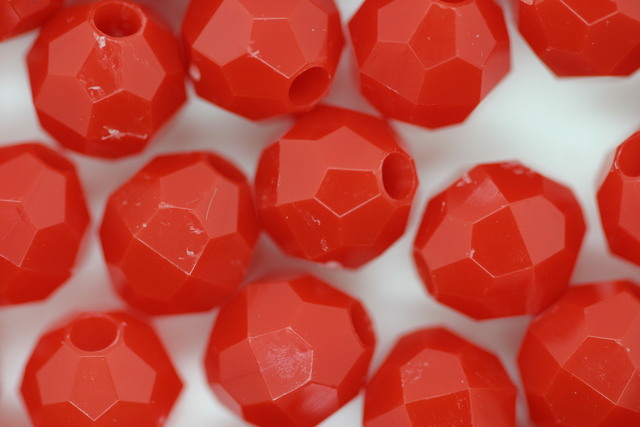 (image for) 8mm Facet Op Red 250g