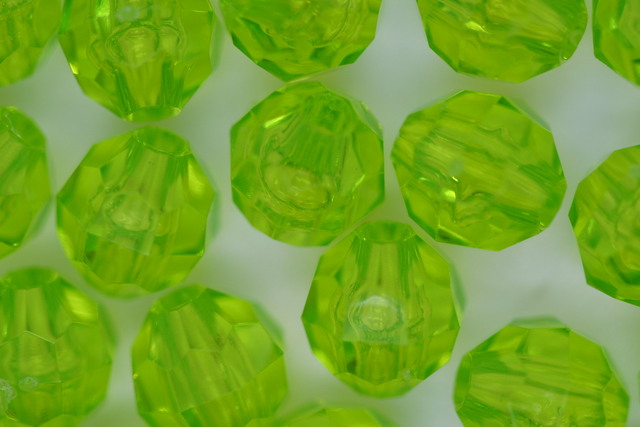 (image for) 8mm Facet Tr Light Avocado 250g
