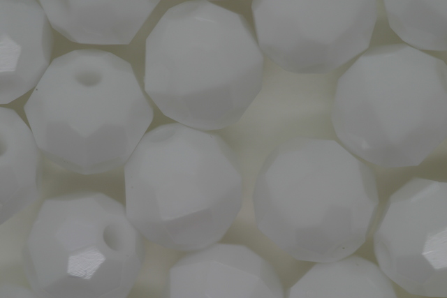 (image for) 10mm Facet Op White 250g