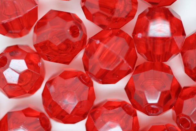 (image for) 10mm Facet Tr Raspberry 250g