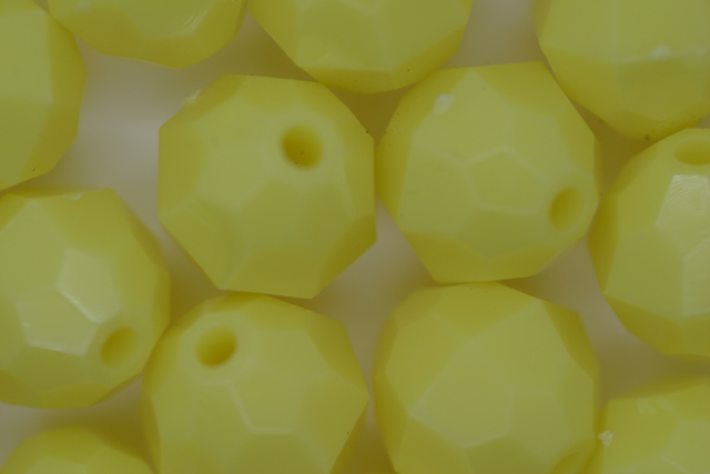(image for) 12mm Opaque Facet Yellow 250g