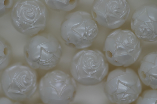 (image for) Rosebud Pearl Ivory 250g